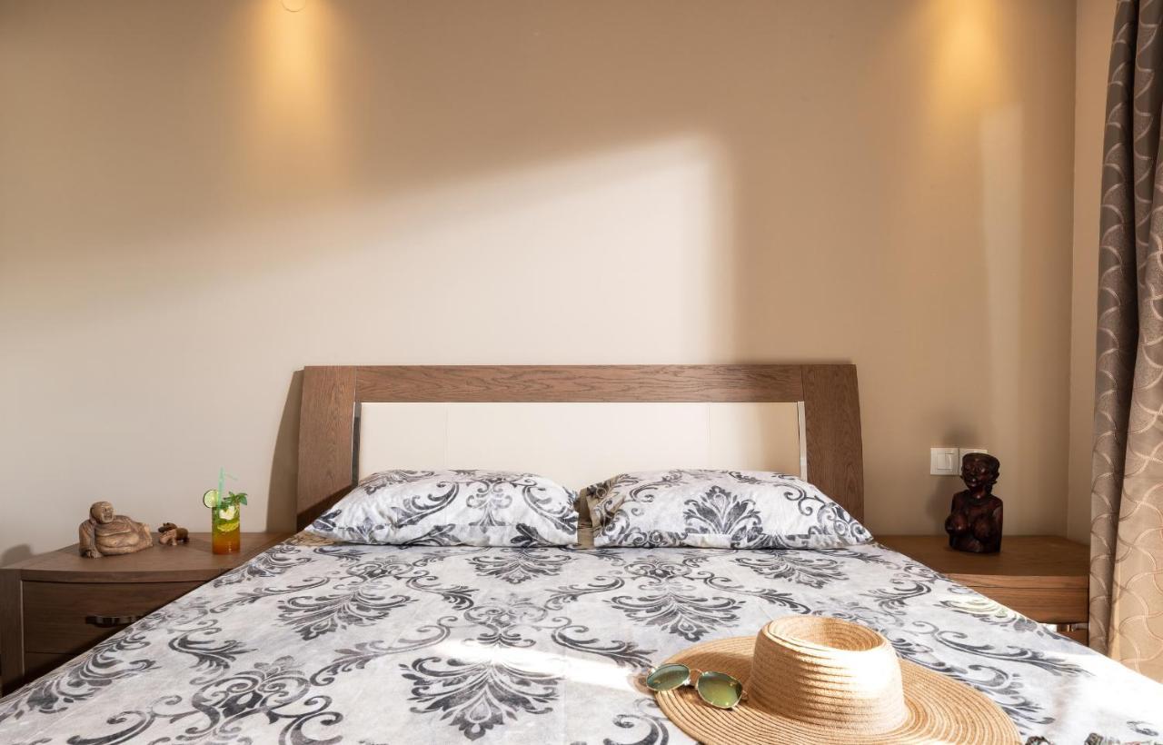 Sunset Studios - Suites With Seaview & Back Side Apartements Toroni Esterno foto
