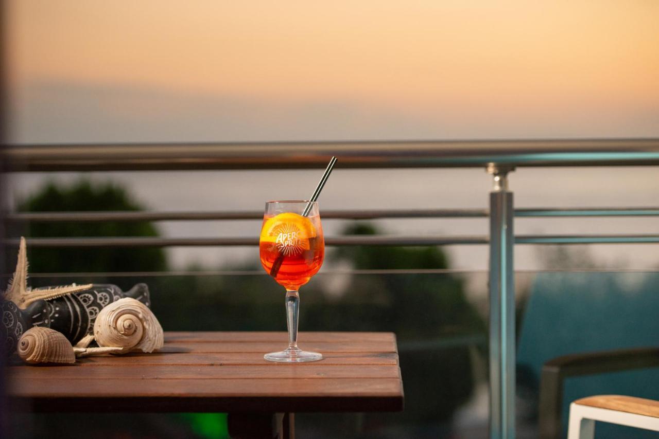 Sunset Studios - Suites With Seaview & Back Side Apartements Toroni Esterno foto