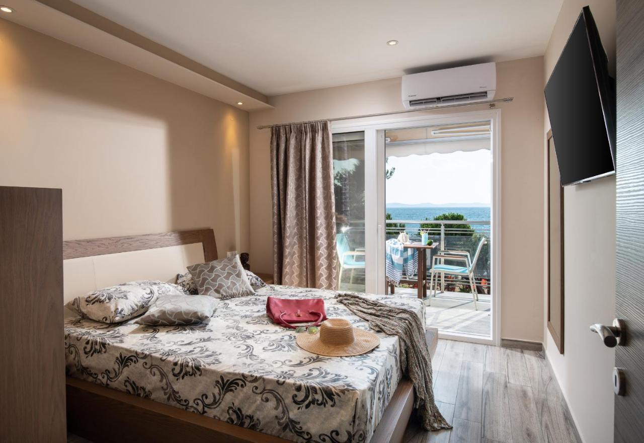 Sunset Studios - Suites With Seaview & Back Side Apartements Toroni Esterno foto