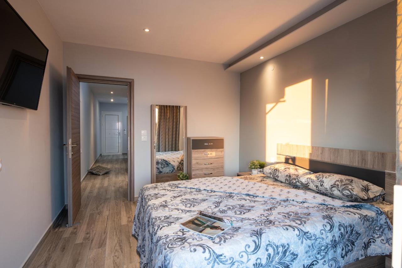 Sunset Studios - Suites With Seaview & Back Side Apartements Toroni Esterno foto