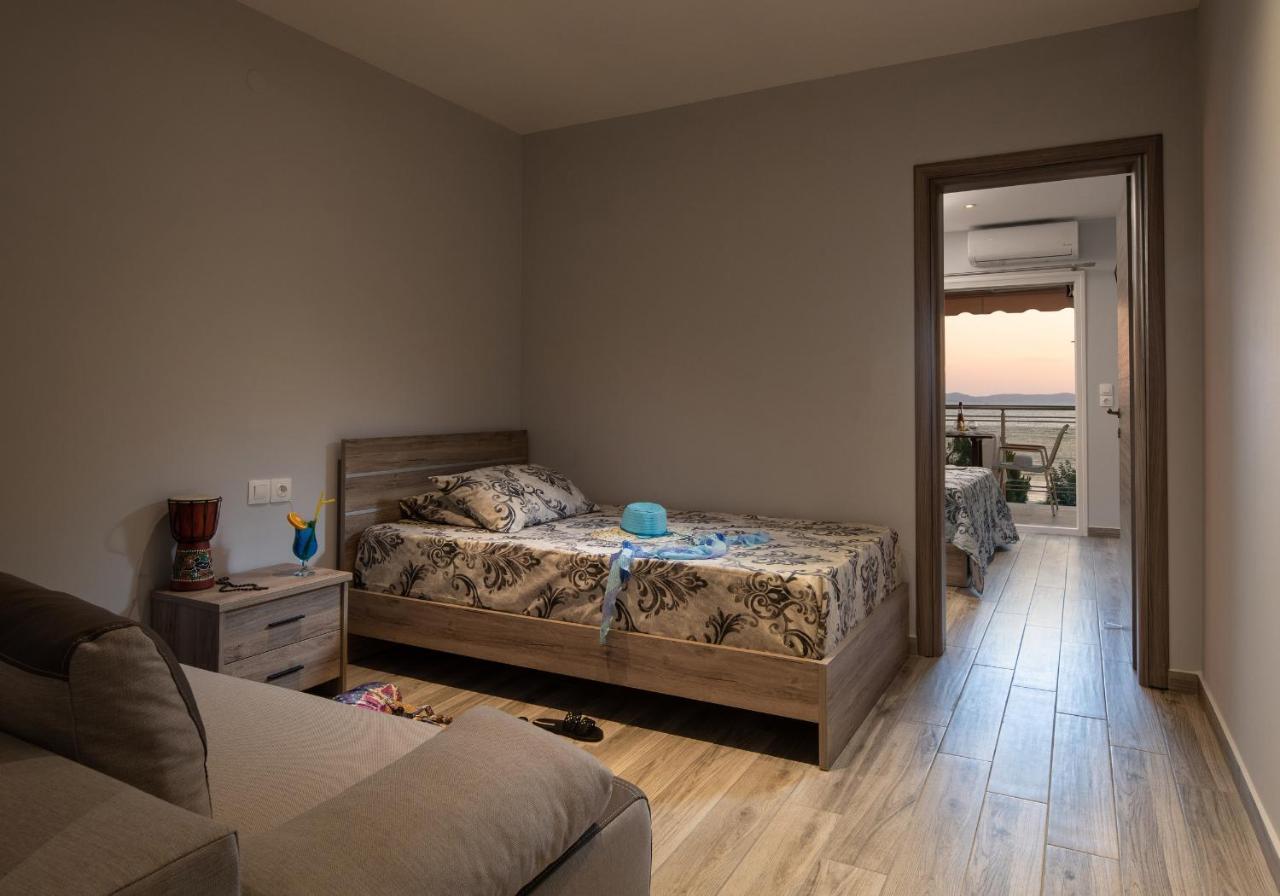 Sunset Studios - Suites With Seaview & Back Side Apartements Toroni Esterno foto