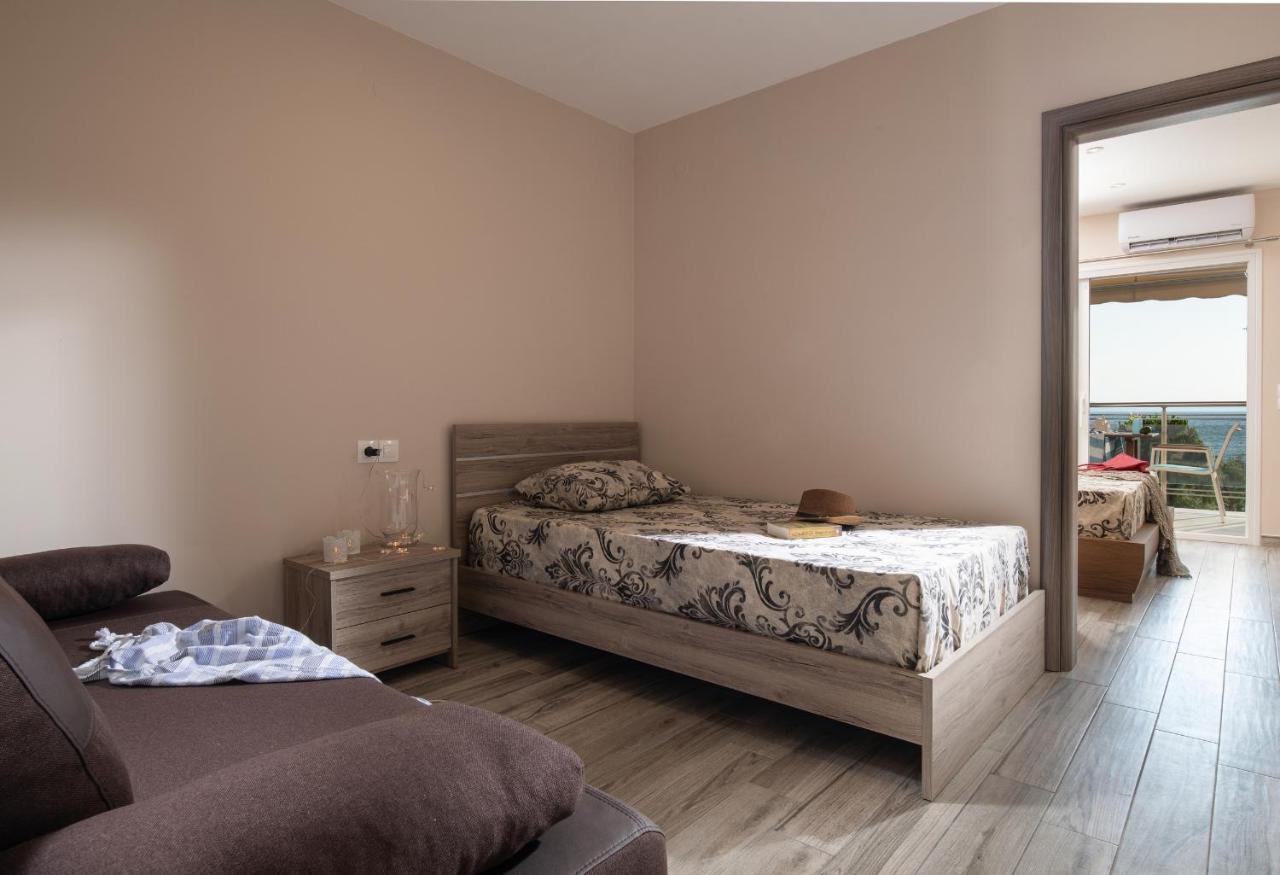 Sunset Studios - Suites With Seaview & Back Side Apartements Toroni Esterno foto
