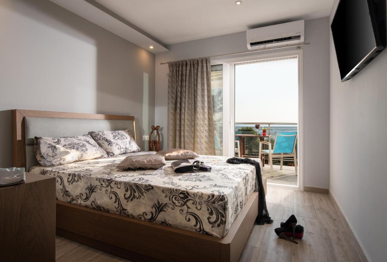 Sunset Studios - Suites With Seaview & Back Side Apartements Toroni Esterno foto