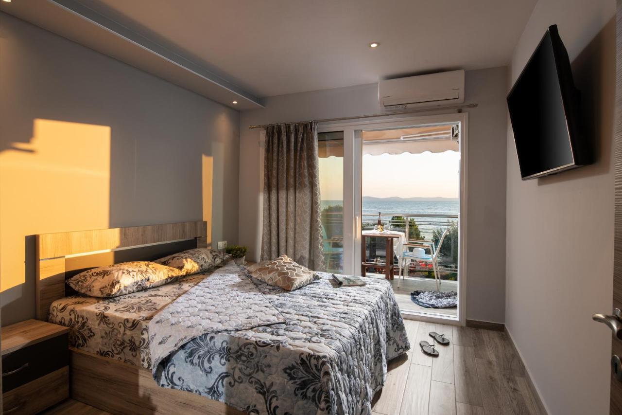 Sunset Studios - Suites With Seaview & Back Side Apartements Toroni Esterno foto