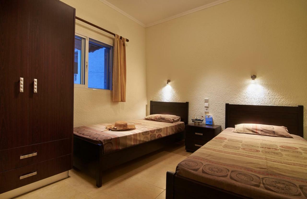 Sunset Studios - Suites With Seaview & Back Side Apartements Toroni Esterno foto